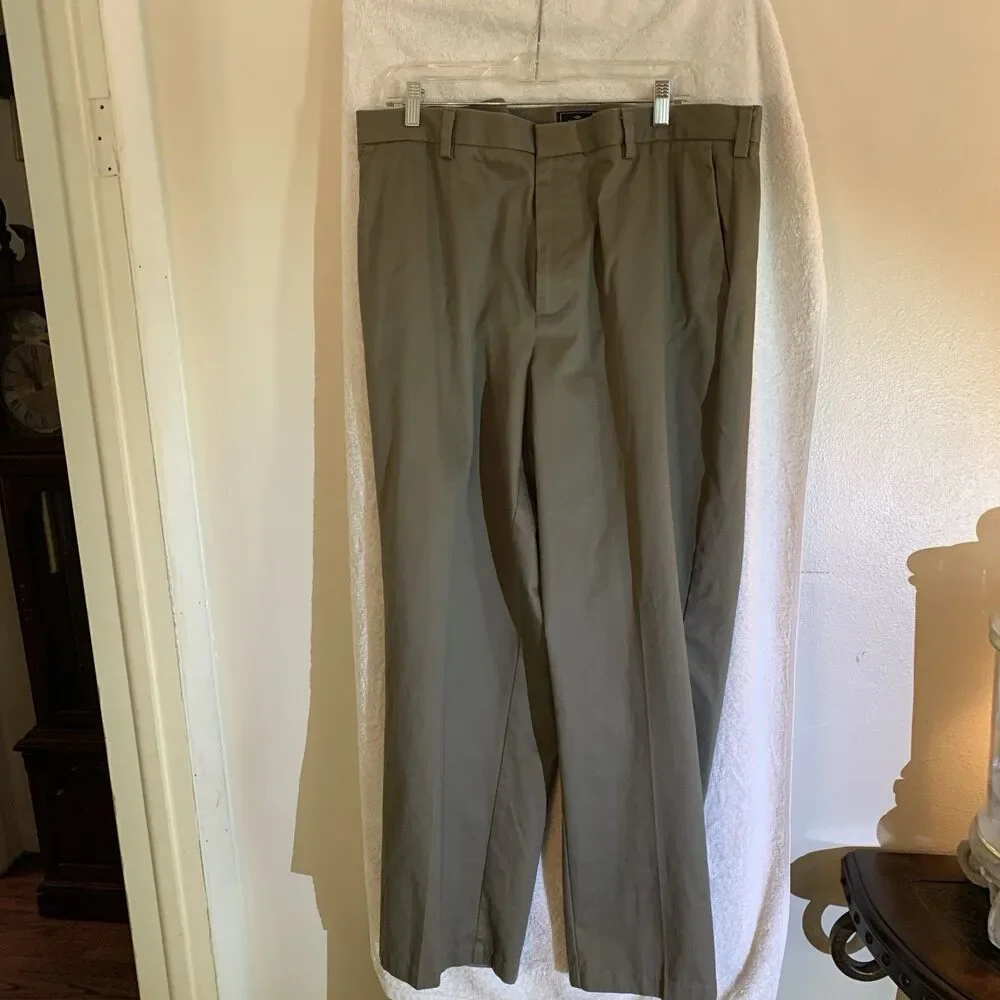 Dockers  Straight Fit  Pants Men's Size 40X30 Olive Green Business Casual
